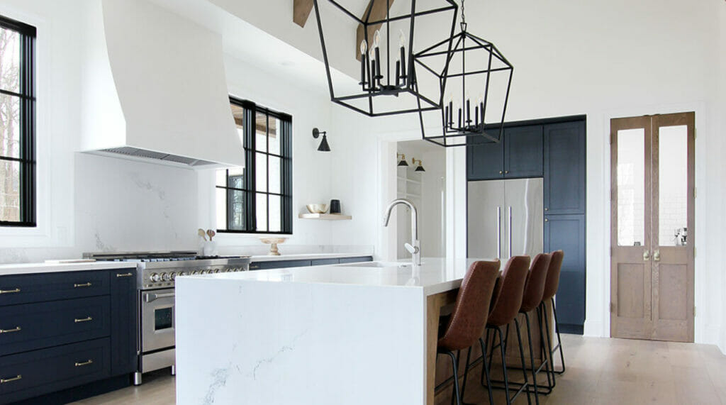 Nordic Kitchen with island in Caesarstone 6134 Georgian Bluffs | 2150