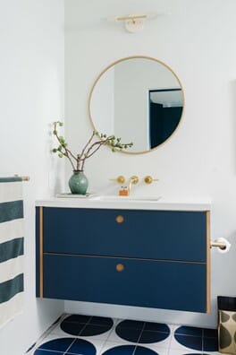 bathroom with quartz Caesarstone countertops